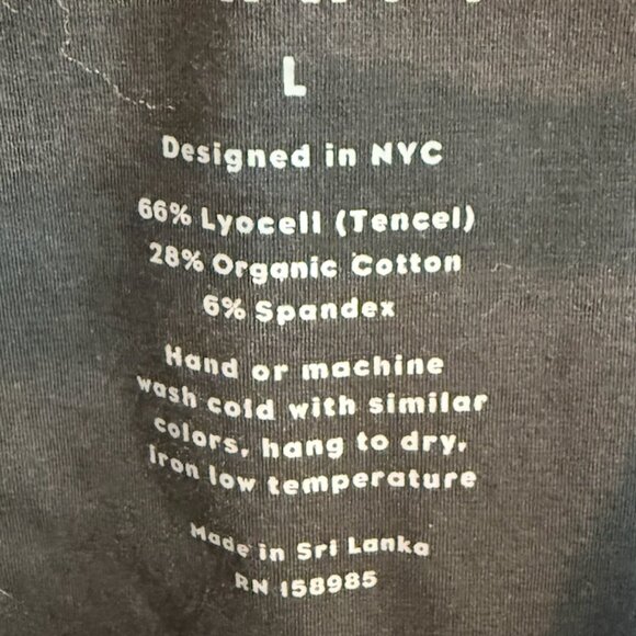 Darity Hero - Double Layer Hands Free Nursing & Pumping Top - Onyx (Black) in L - Picture 6 of 6